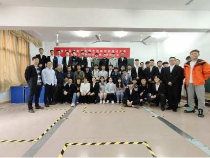 指导教师与参赛选手合影